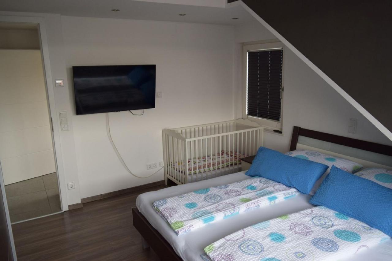 Ferienwohnung Blassneck Zirndorf Ngoại thất bức ảnh